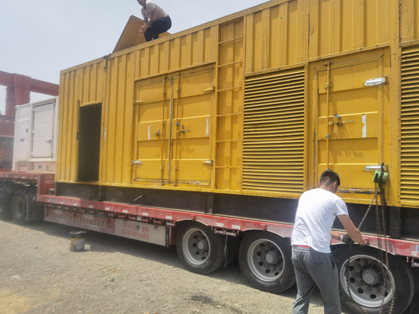 贵德除了负载情况和发动机维护，还有哪些因素会影响 200kw 柴油发电机的油耗？