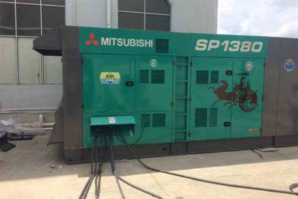 贵德为什么有些柴油发电机组的输出电压可以调节？